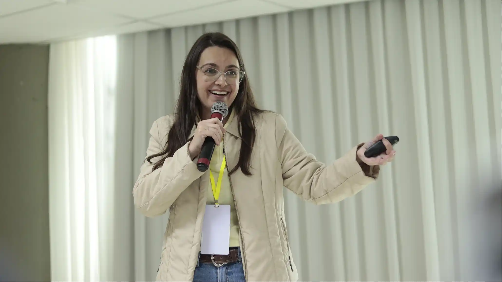 Profissional da Escola de Apicultura